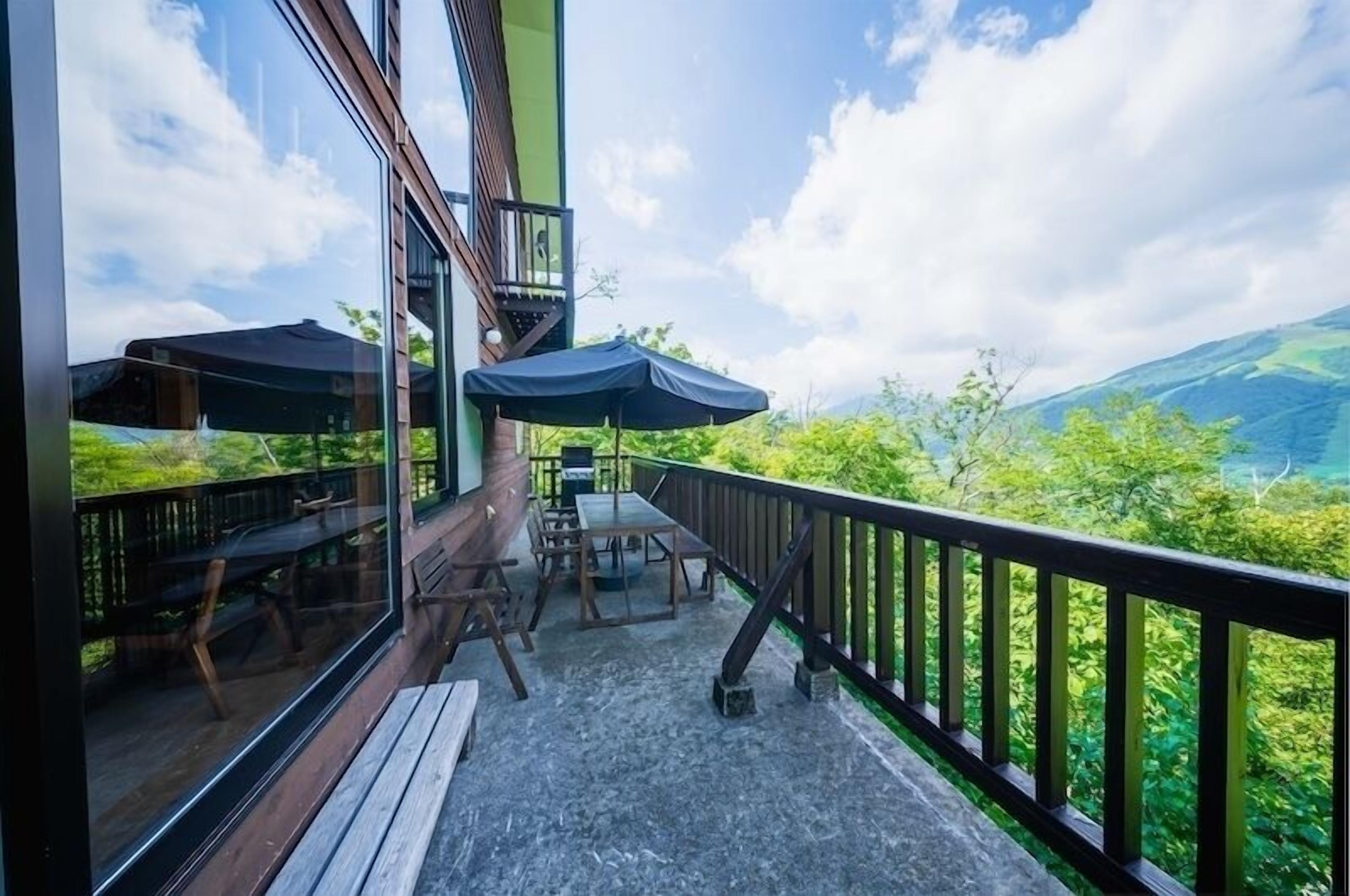 Panoramic House | Terrace/patio