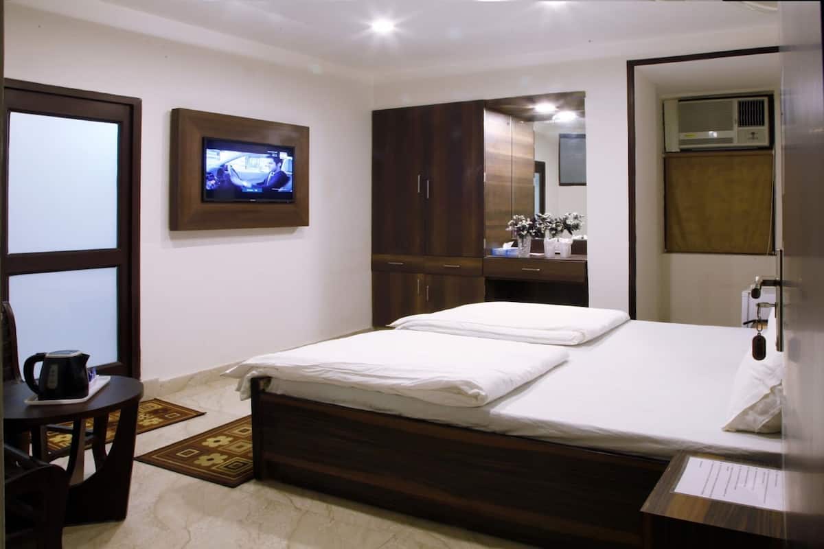 1 dormitorio, escritorio, espacio para trabajar con un portátil