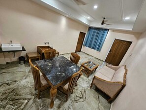 Dining - The Mewar Palace and Resort (Shivpuri)