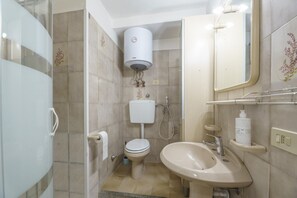 Shower, hair dryer - Casa Marilyn in the heart of Costa del Sole (Campo nell'Elba)