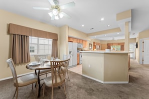 Dining - Pet-Friendly Course View Walk In Condo near Shows & Attractions (Branson)