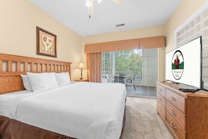 2 bedrooms, iron/ironing board, free WiFi, bed sheets - Pet-Friendly Course View Walk In Condo near Shows & Attractions (Branson)