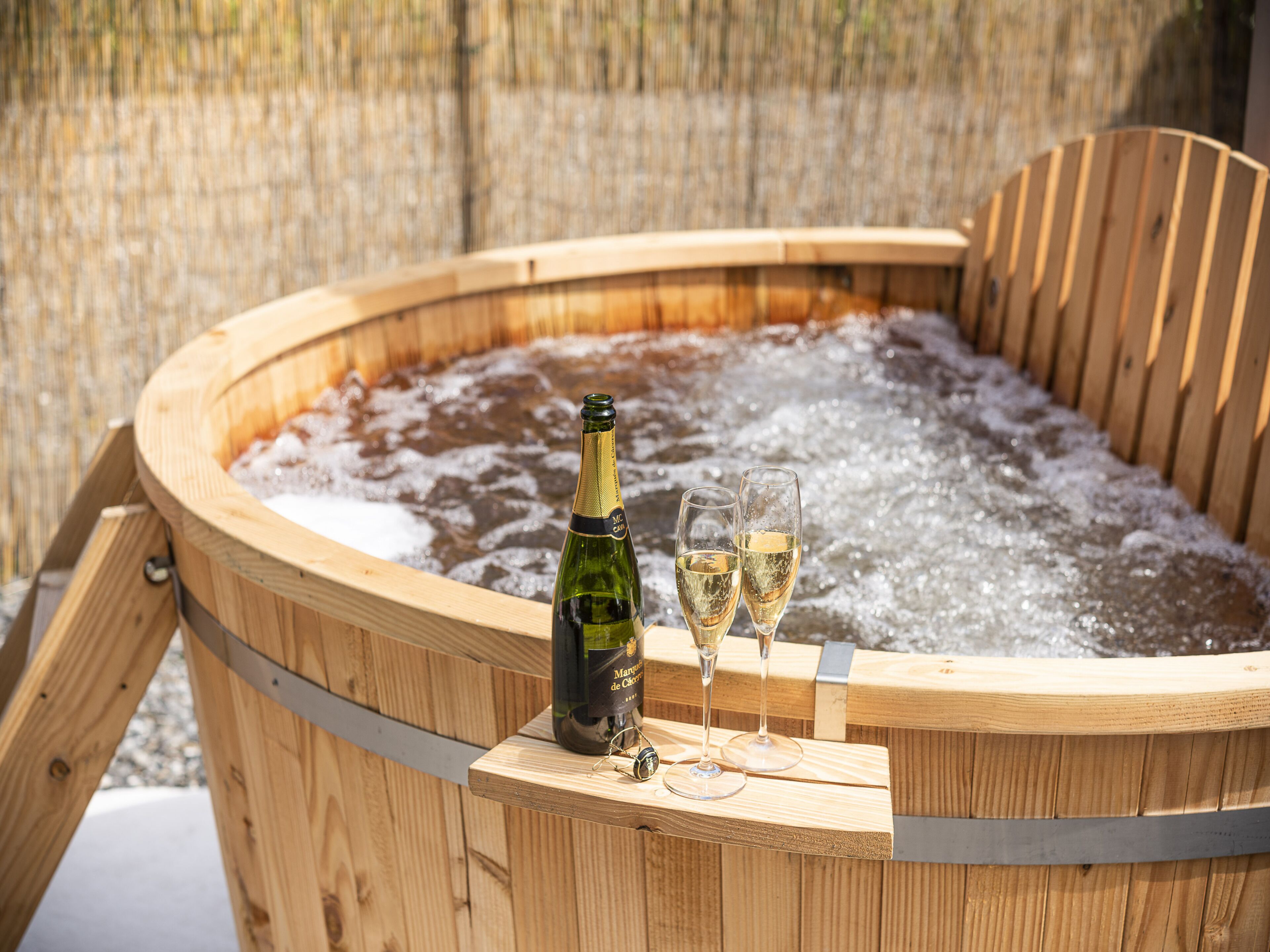 Bain à remous extérieur