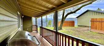 Wine Country Retreat - Monarch Trails