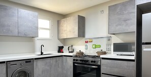 Leilighet – design, 3 soverom | Eget kjøkken | Kjøleskap, mikrobølgeovn, ovn og vannkoker