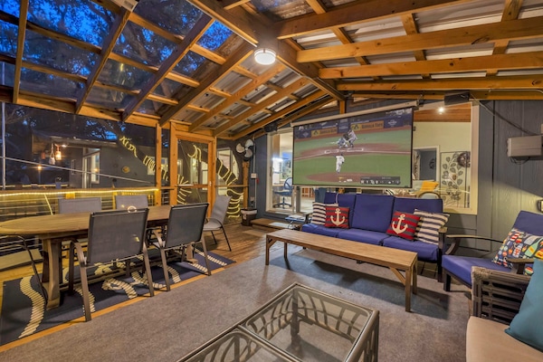 Screened-in patio with Projector