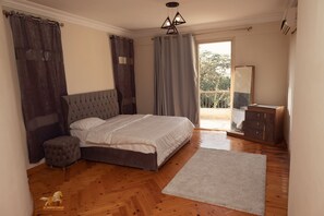 5 bedrooms - villa in deplomaseen district (Sheikh Zayed City)