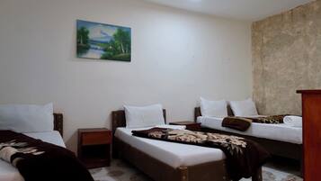 Chambre Tradition, 1 chambre, rez-de-chaussée | Draps fournis