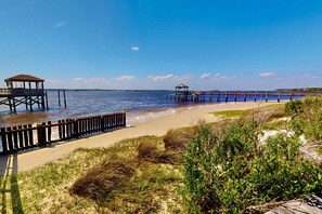 Beach nearby, windsurfing, kayaking, motor boating - Fantastic Water Views, Pool, Hot Tub, Outdoor Kitchen, Fishing Dock, Waterfront Updated Home, DogsOK (Wilmington)