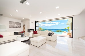 Smart TV, fireplace, video games - Luxury villa with pool, wellness and sea view (Maslenica)