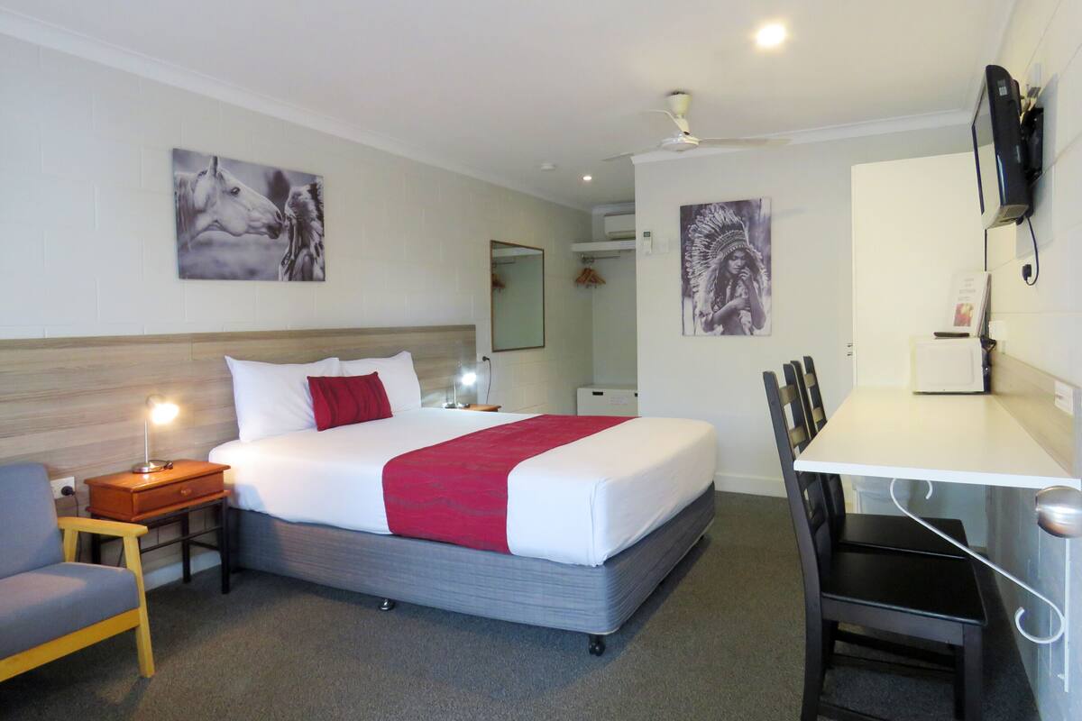 Standard Room | Desk, free WiFi