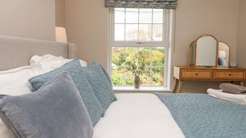 2 bedrooms, individually decorated, individually furnished, free WiFi