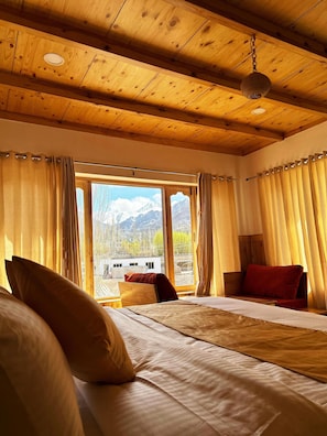 Mountain view - Shalla Heritage (Leh)