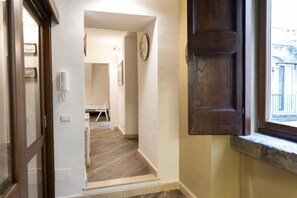 1 bedroom - Via Carlo De Cesare 56 - Camera 1 (Naples)