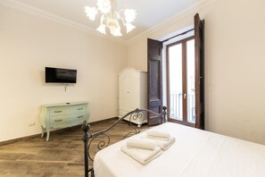 1 bedroom - Via Carlo De Cesare 56 - Camera 1 (Naples)