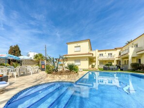 Pool - Beautiful apartment for 5 guests with A/C, WIFI, pool, TV and terrace (Empuriabrava)