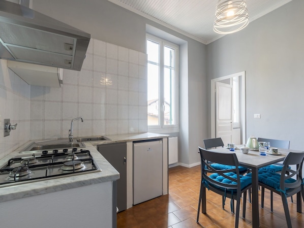 Fridge, oven, toaster