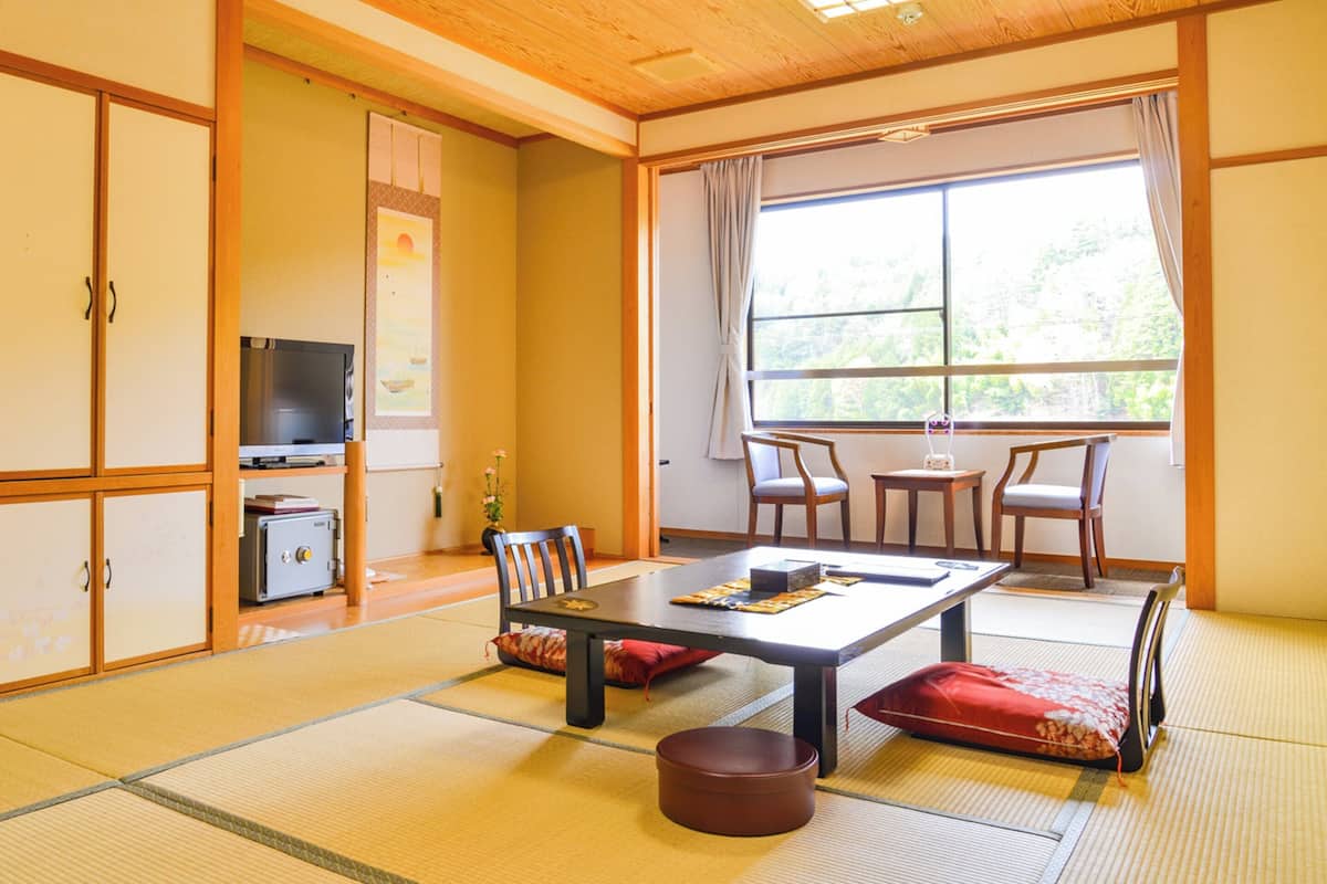 Chambre de base | Coffre-fort, décor unique, bureau, accÚs au Wi-Fi (inclus)