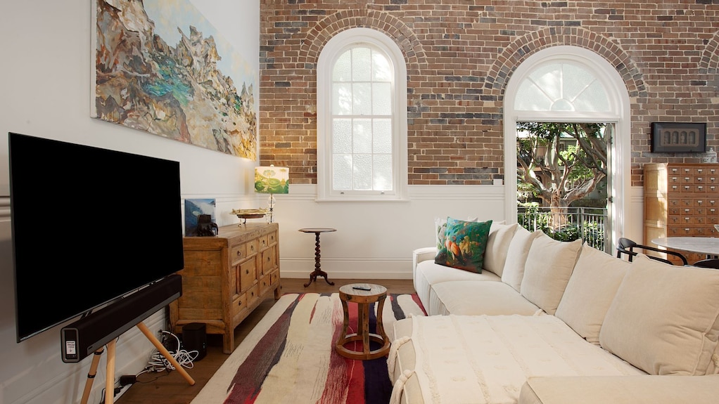 Mezzanine Magic, Bondi Junction (Isyd) - Coogee