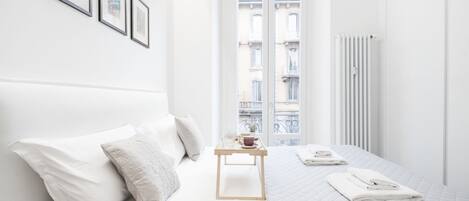 1 habitación, tabla de planchar con plancha, wifi y ropa de cama