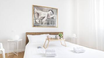 2 slaapkamers, een bureau, een strijkplank/strijkijzer, wifi