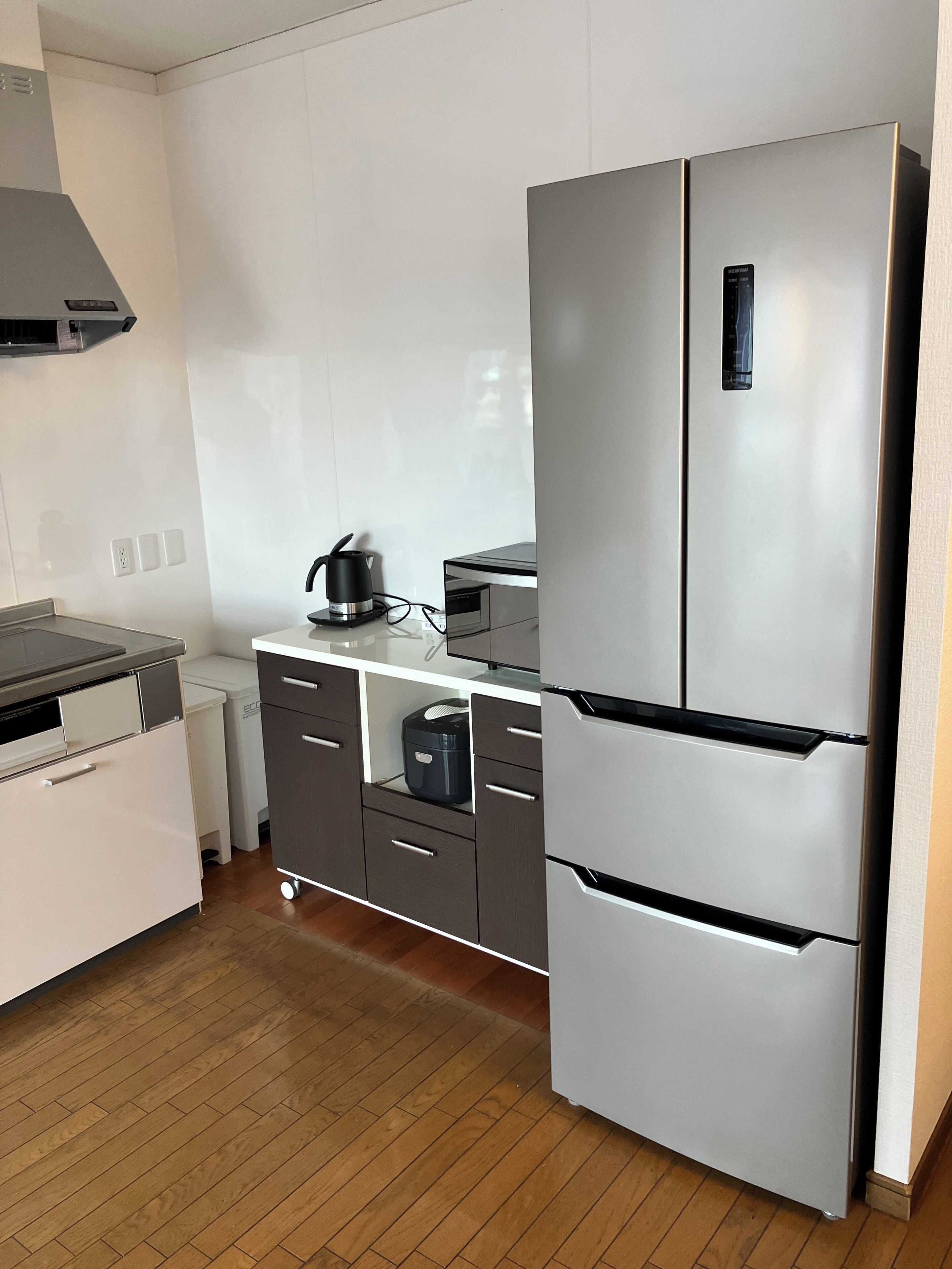 Premium-kattohuoneisto, vuoristonäköala | Yksityinen keittiö | Syöttötuoli