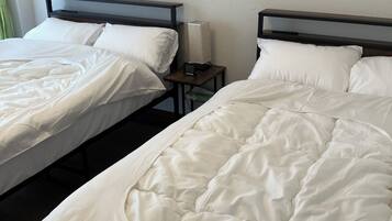 Penthouse Premium, vista a la montaña | Cortinas blackout, insonorización y tabla de planchar con plancha