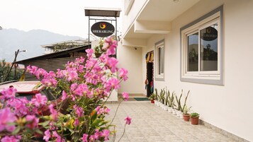 Entrada de la propiedad