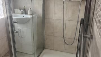 Towels, soap, shampoo, toilet paper