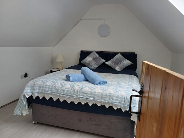 Lit parapluie, Wi-Fi gratuit, draps fournis