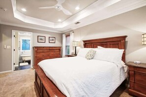 4 soverom, strykejern/-brett, wi-fi og sengetøy