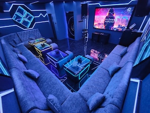 Luxury Villa | Living area - JPP Homestay (Johor Bahru)