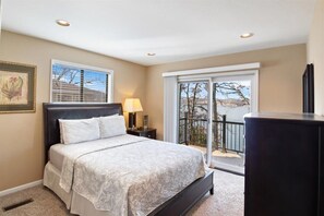 4 dormitorios, tabla de planchar con plancha, wifi y ropa de cama