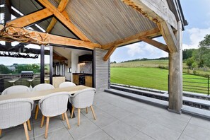 Outdoor dining - Durbuy Suites - Luxury Holiday en Wellness (Durbuy)