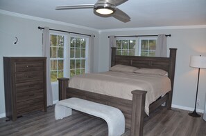 4 soverom, strykejern/-brett, wi-fi og sengetøy