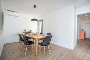 Dining - Bright Spacious House | Swimming Pool by HostWise (Porches)