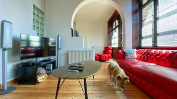 Télévision, livres, médiathÚque, vidéothÚque