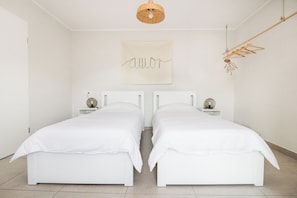 2 bedrooms, desk, free WiFi, bed sheets