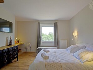 2 bedrooms, free WiFi