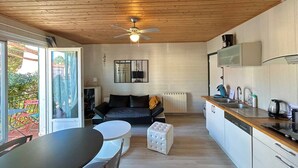 Interior - Modern Apartment Near Beach with Balcony in Argelès-sur-Mer (Argelès-sur-Mer)