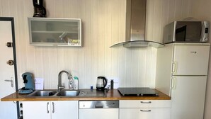 Private kitchen - Modern Apartment Near Beach with Balcony in Argelès-sur-Mer (Argelès-sur-Mer)