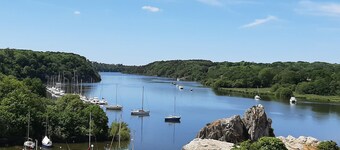 Peaceful 2-bedroom chalet with terrace in Brittany