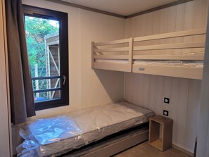 2 bedrooms