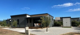 3-bedroom chalet, pool, 100m from lake - Olonzac