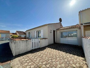 Exterior - 4-room house near Cotinière Port with garden and parking (Saint-Pierre-d'Oléron-La Cotinière)