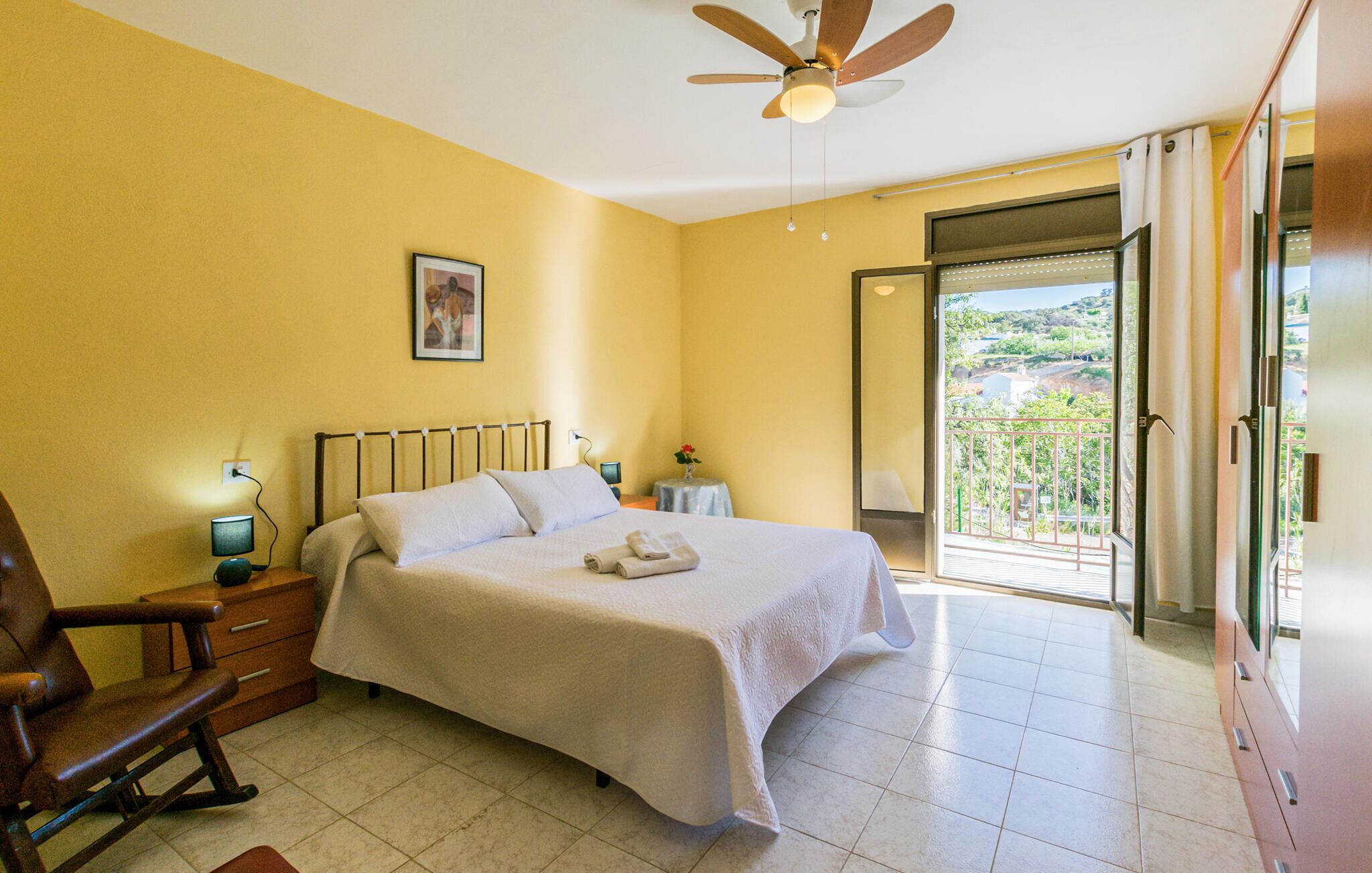 4 bedrooms, free WiFi, bed sheets