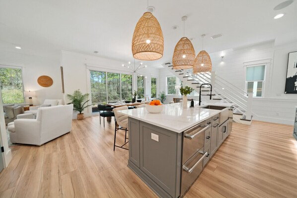 المنشأة من الداخل