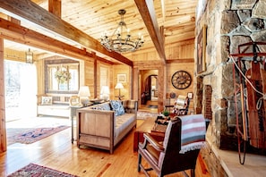 TV, fireplace, DVD player
