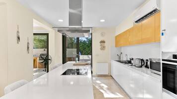 Micro-ondas, fogão, cooktop, lava-louças