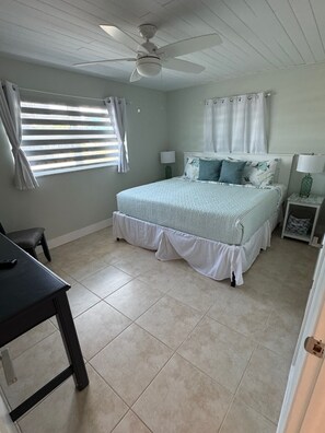 2 bedrooms, iron/ironing board, internet, bed sheets